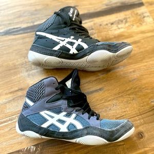 Asics Snapdown Wrestling Shoes (size 6)
